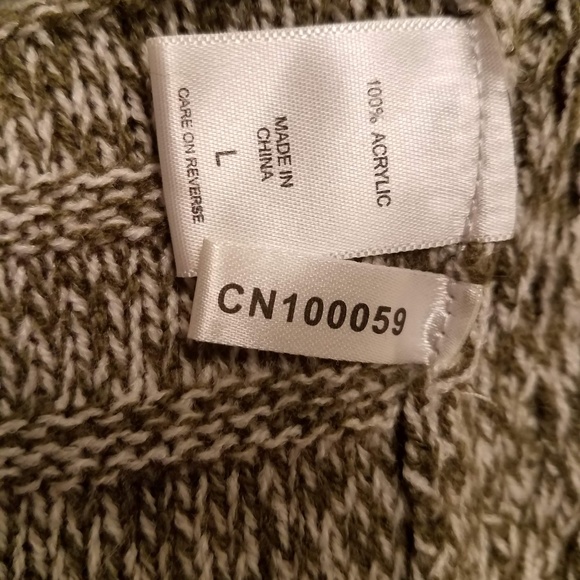 New York & Company Sweater - Picture 4 of 5